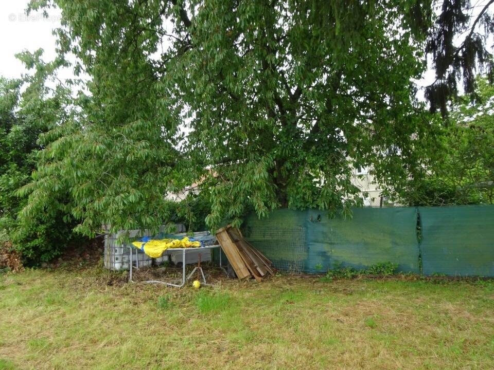 Terrain à ROISSY-EN-FRANCE