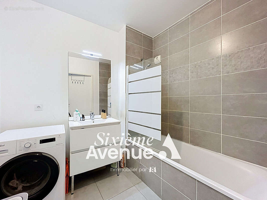 Appartement Decines Charpieu 3 pièce(s) 62 m2 - photo 9