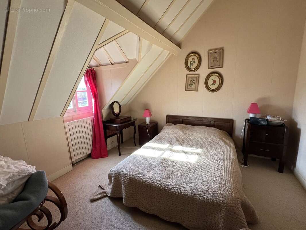 Maison à VILLENEUVE-SAINT-SALVES