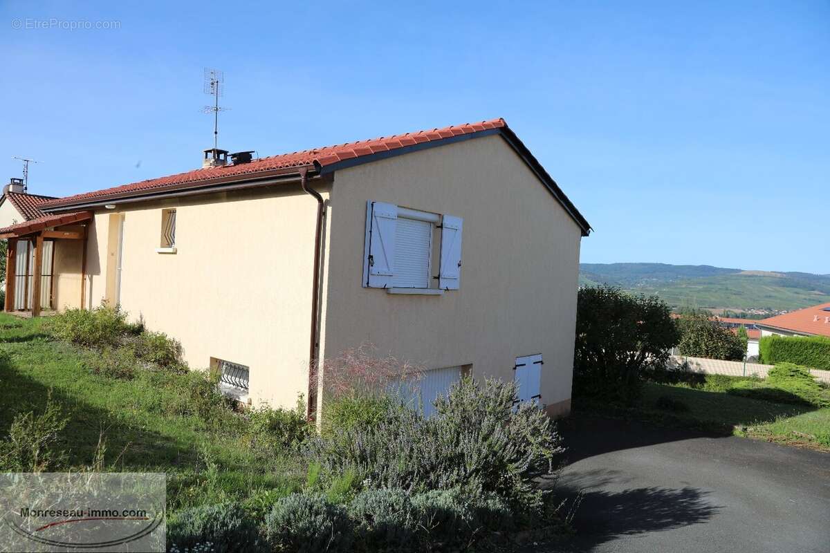 Maison à CHARNAY-LES-MACON