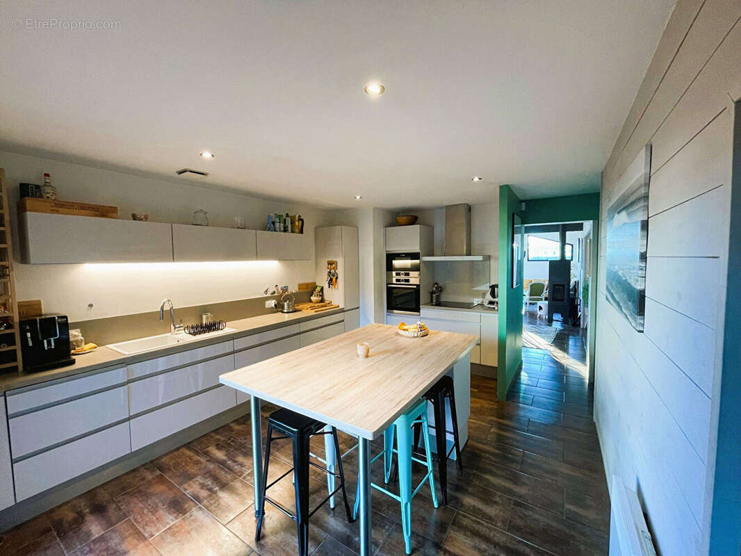 Maison Oeyreluy 6 pièces - photo 2