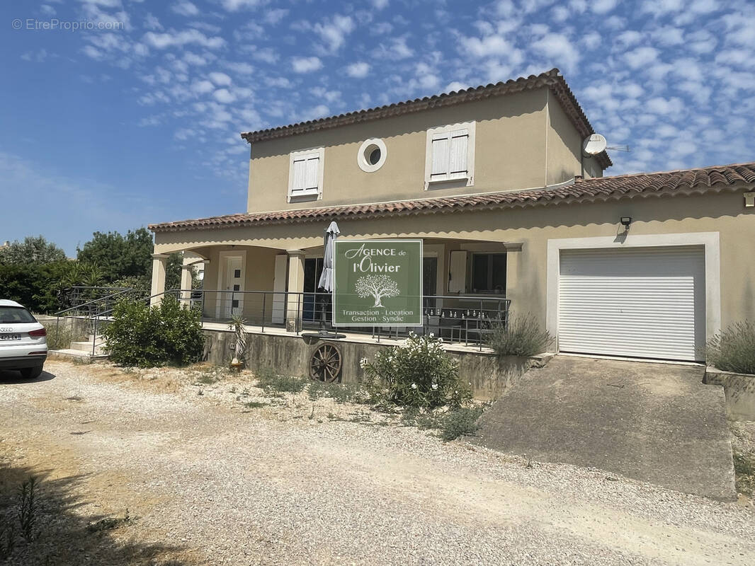Maison à SAINT-ETIENNE-DU-GRES