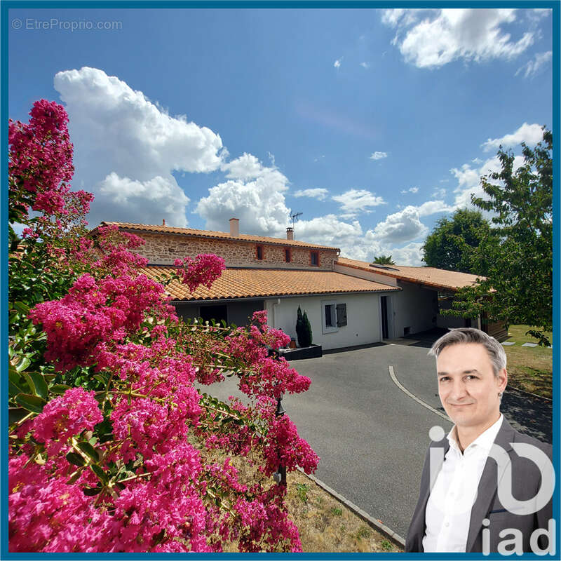 Photo 2 - Maison à MORTAGNE-SUR-SEVRE