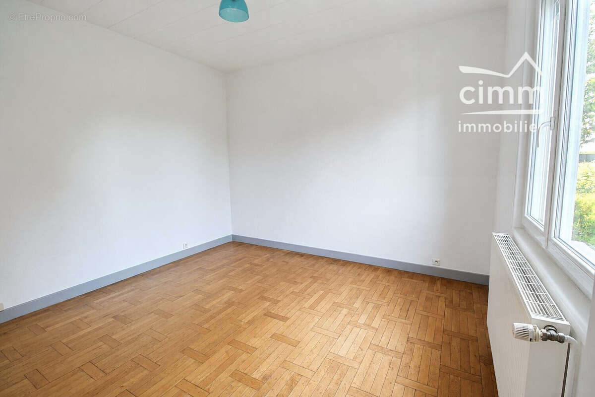 Maison 71 m² à Saint-Simeon-De-Bressieux  - photo 6