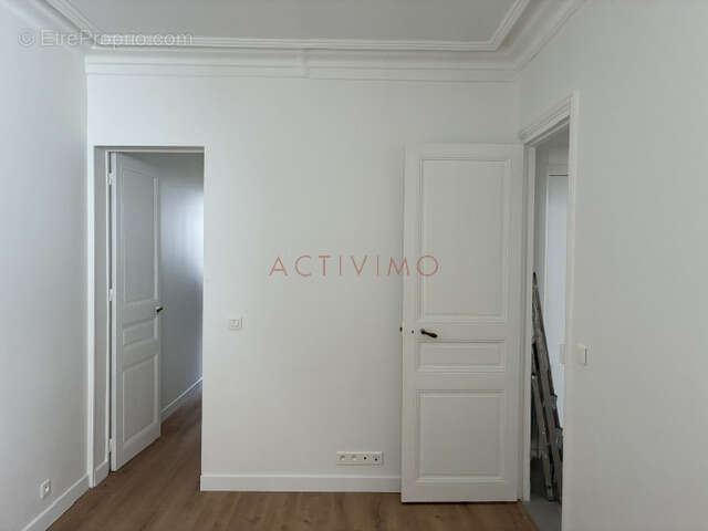 Appartement à PARIS-14E