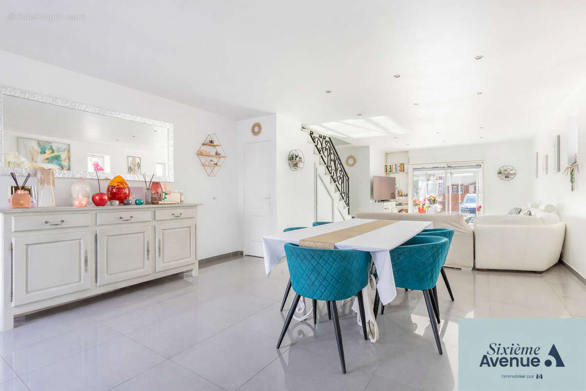 Maison à SAVIGNY-SUR-ORGE