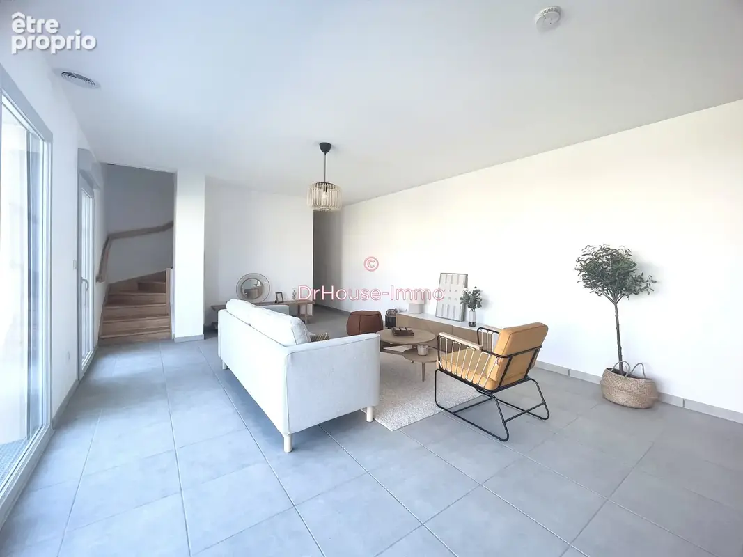 Maison 5 pièces 112 m² à vendre à Pibrac (31820) - photo 2