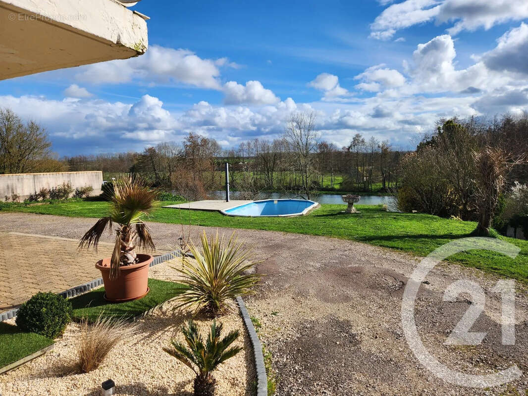 Maison à MESVES-SUR-LOIRE