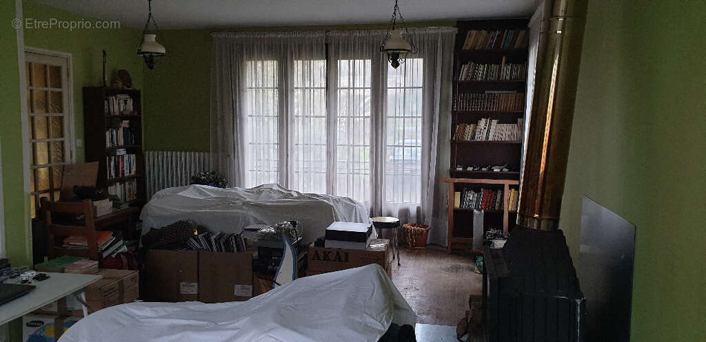 Maison à MONTREUIL-SUR-BRECHE