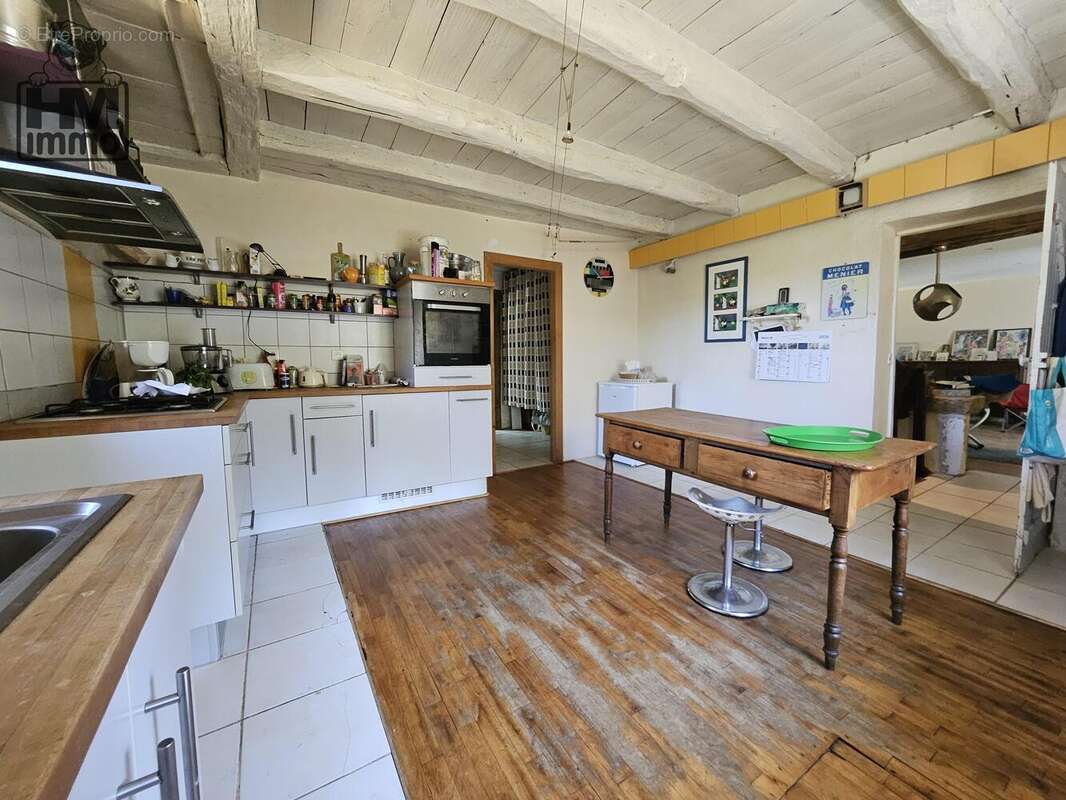 Maison 198 m² à Peyrat-Le-Chateau  - photo 3