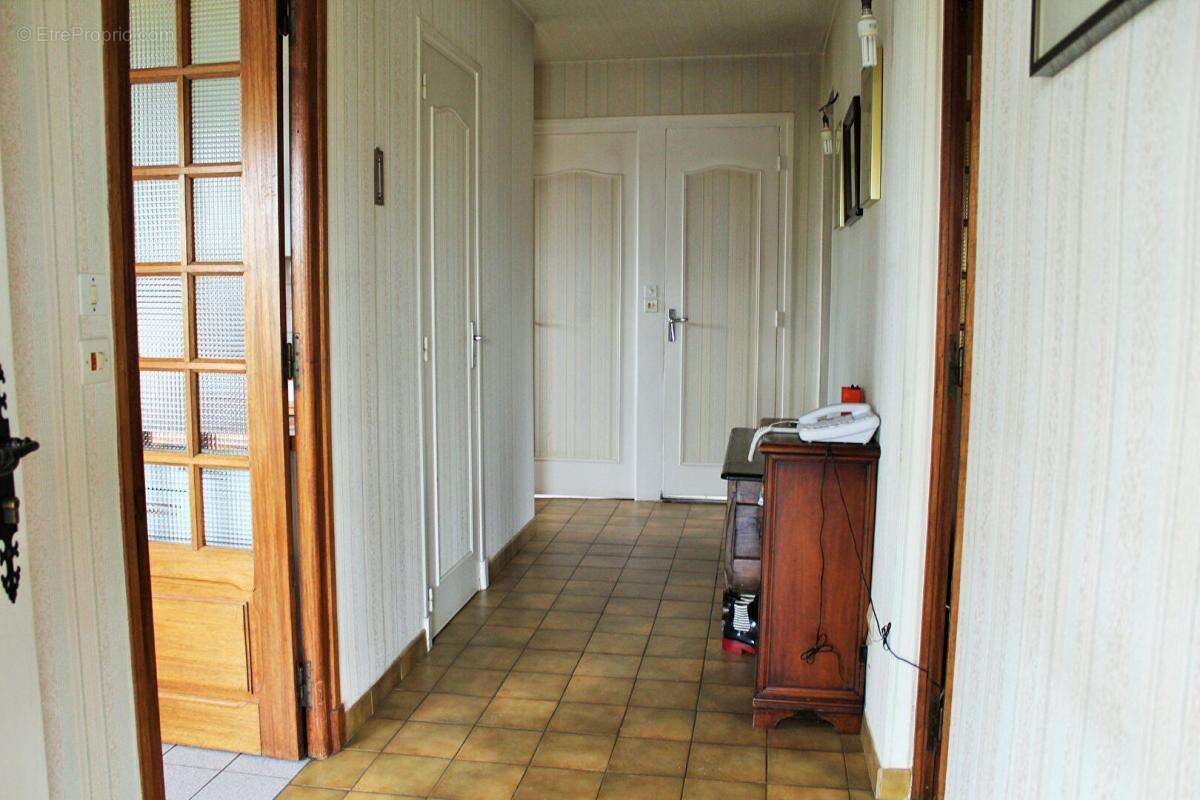 Maison  6 pièces 129 m2 Véranda Sous-sol Parcelle 1157m2 - photo 4