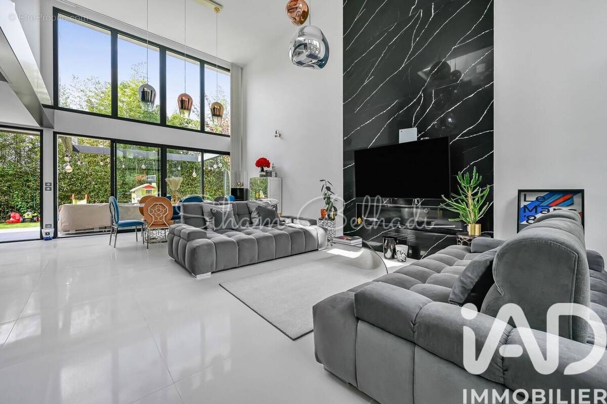 Photo 1 - Maison à SAINT-MAUR-DES-FOSSES