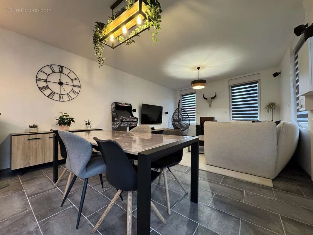 Maison à WALINCOURT-SELVIGNY