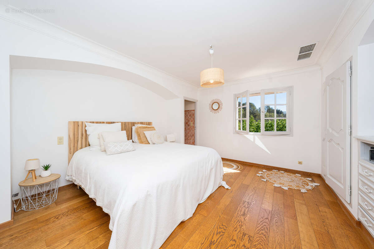 Maison à LA COLLE-SUR-LOUP