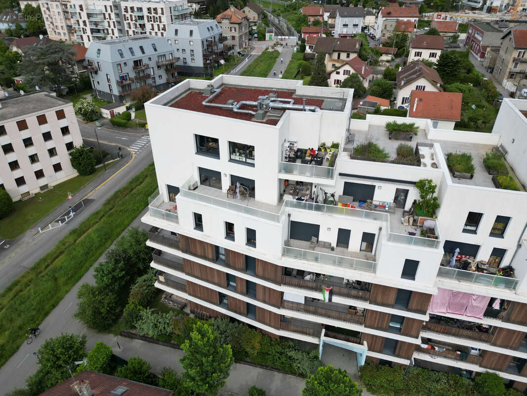 Appartement à AMBILLY