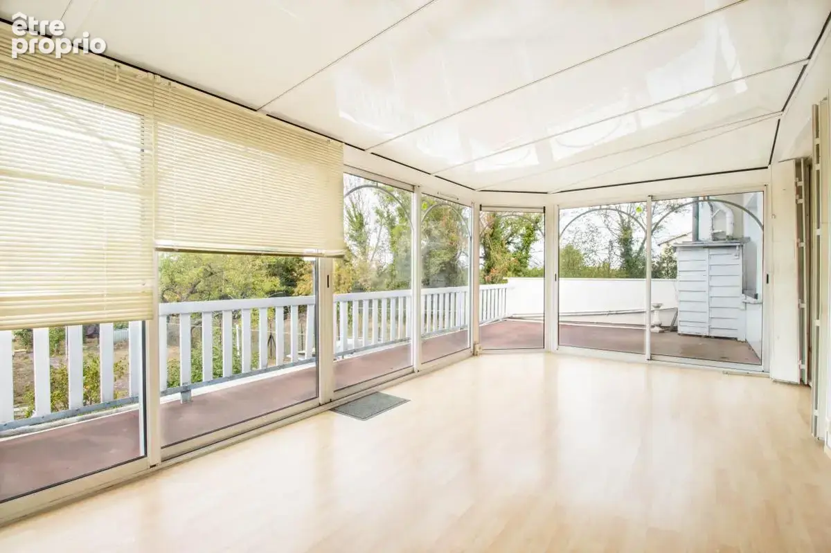 Maison à vendre avec jardin - photo 3