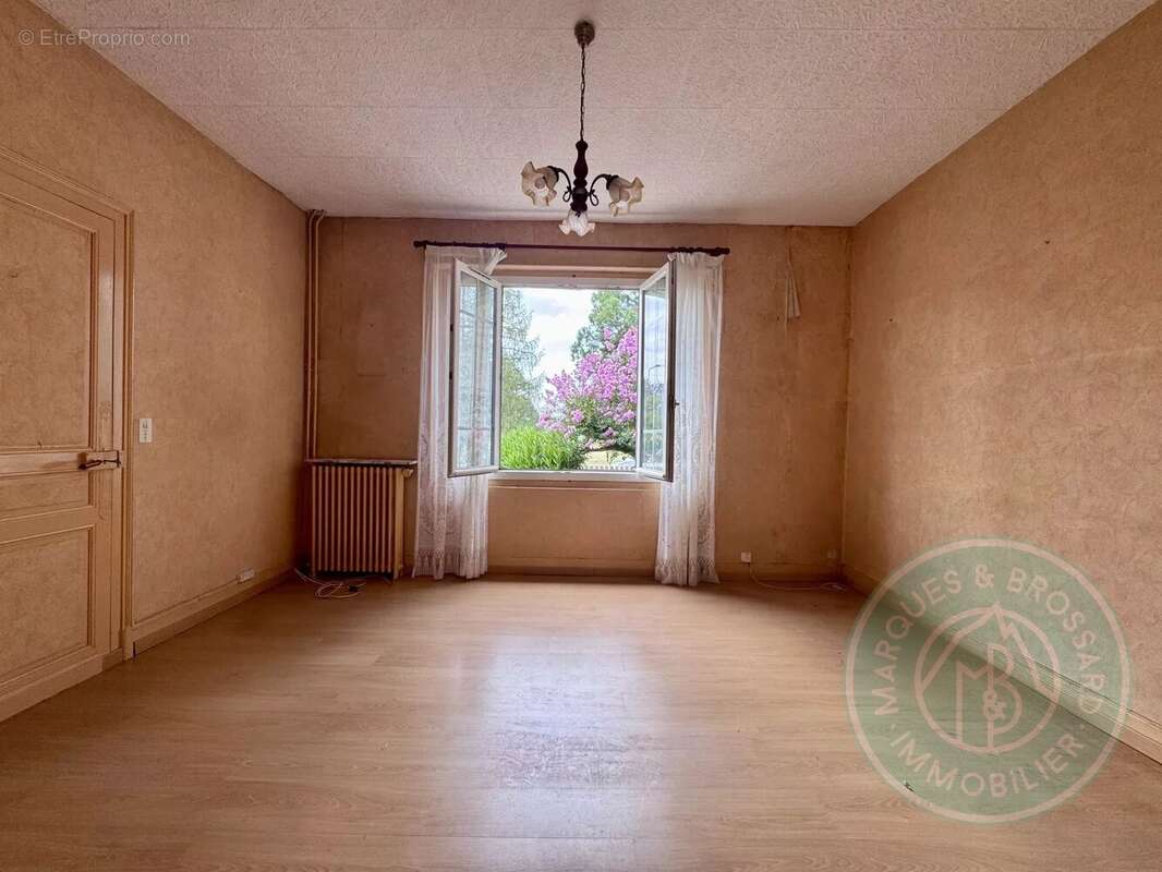 Maison de ville 7 pièces Bagnères-de-Bigorre - photo 2