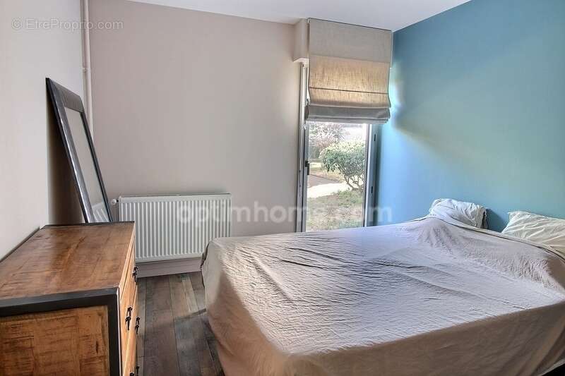 Appartement 3 pièces de 56 m2 avec cave et parking à vendre à POISSY (78) - photo 4