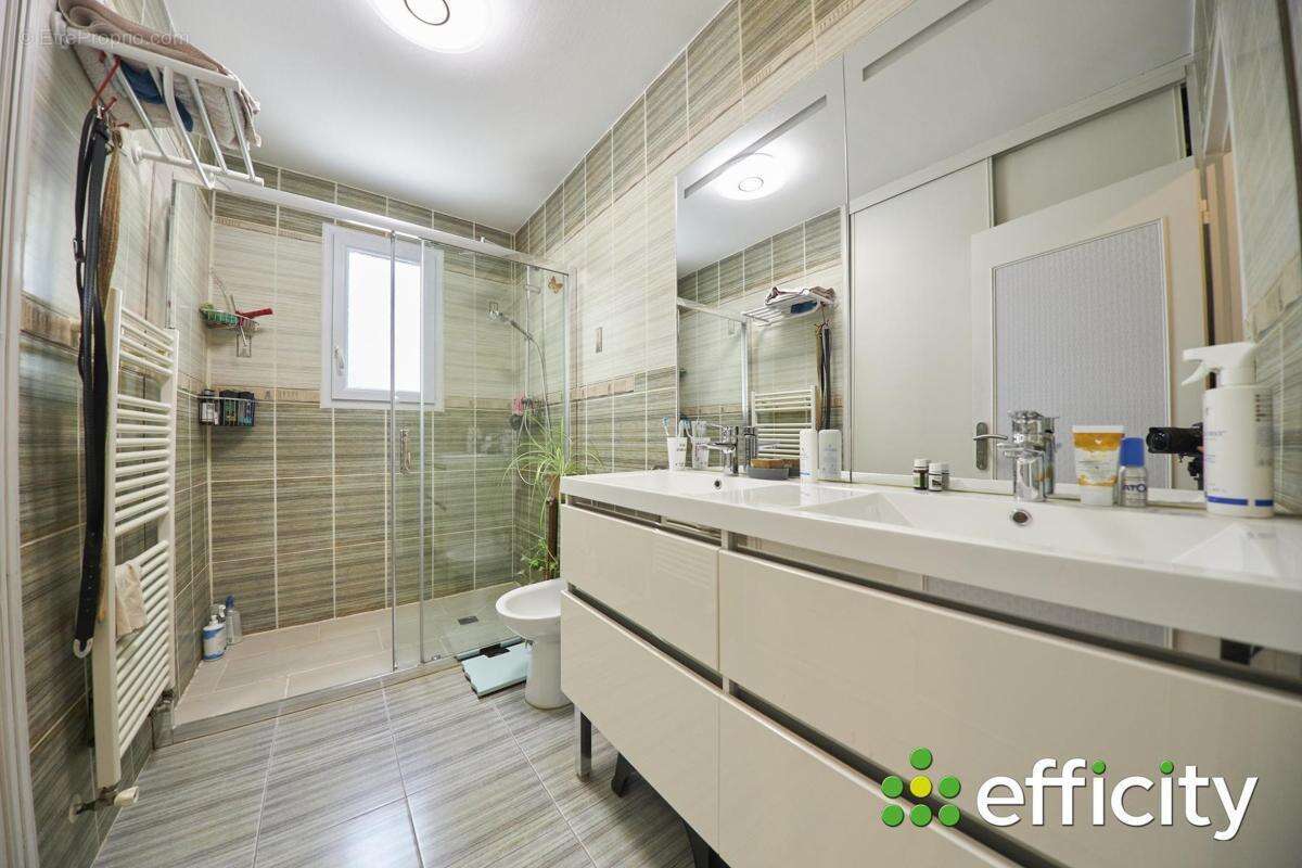 Maison à LES PONTS-DE-CE