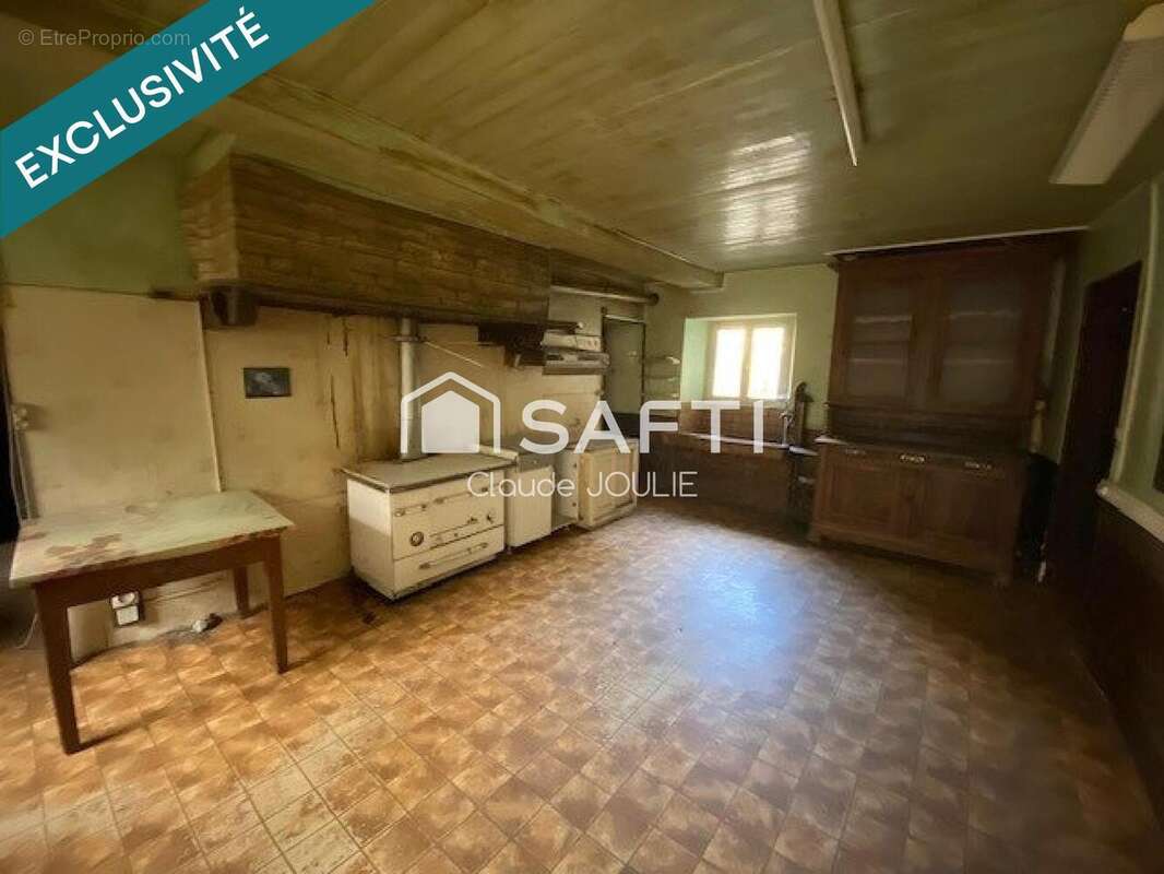 Maison 160 m² à Sainte-Croix  - photo 2