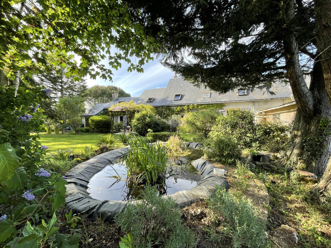 Maison à BEAUMONT-LA-RONCE