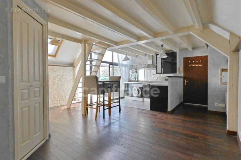 Appartement à MAURECOURT