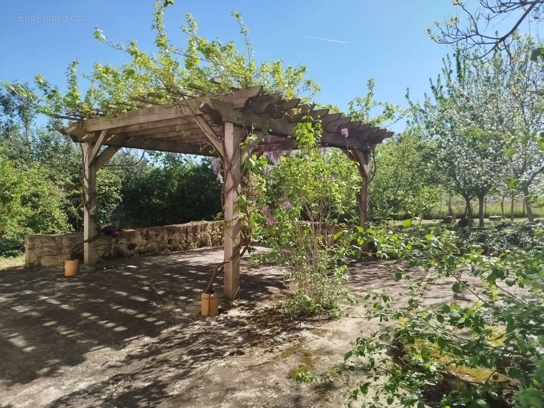 Maison à SAINTE-RADEGONDE