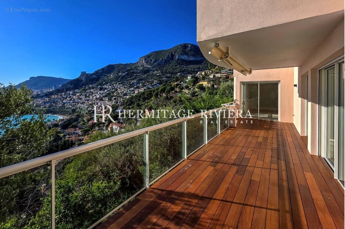 Appartement à ROQUEBRUNE-CAP-MARTIN
