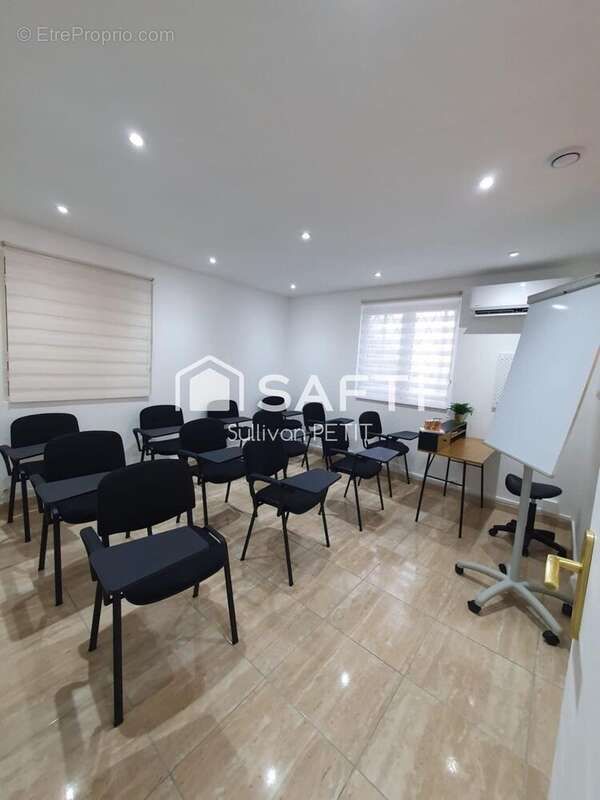 Photo 2 - Commerce à FORT-DE-FRANCE