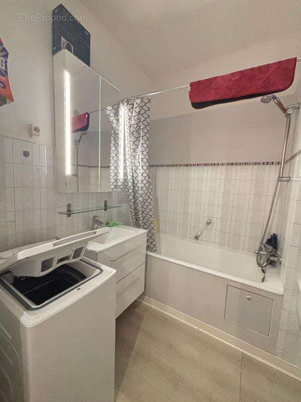 Appartement à GREOUX-LES-BAINS
