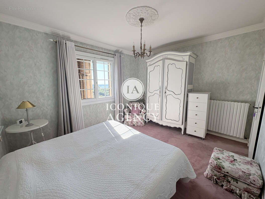 Maison à VALLAURIS
