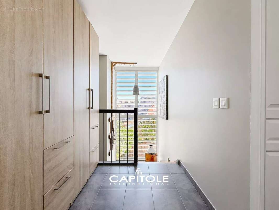 Nice Carabacel / Acropolis – Superbe duplex atypique de 82 m² en dernier étage avec terrasse sans vis-à-vis, vue dégagée sur les - photo 6