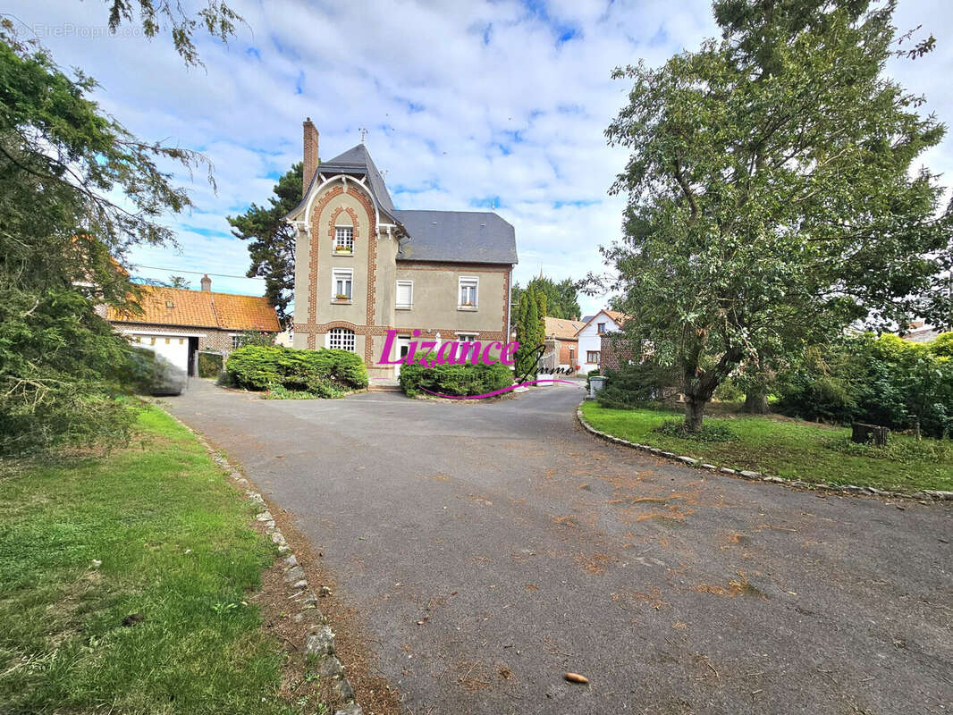 Maison à FONTAINE-LES-CROISILLES
