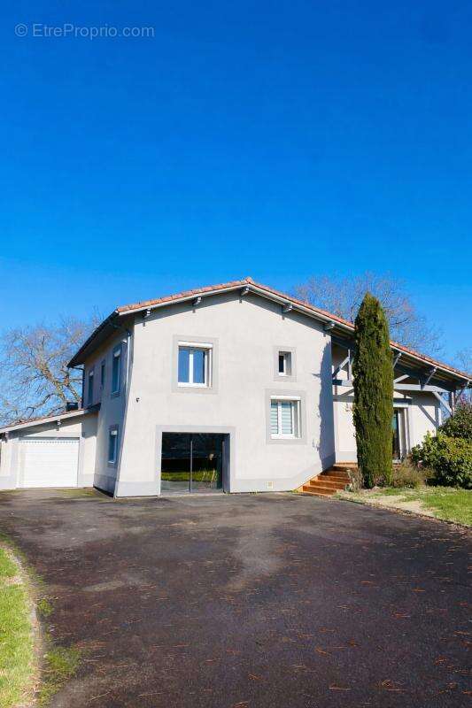Maison à AIRE-SUR-L'ADOUR