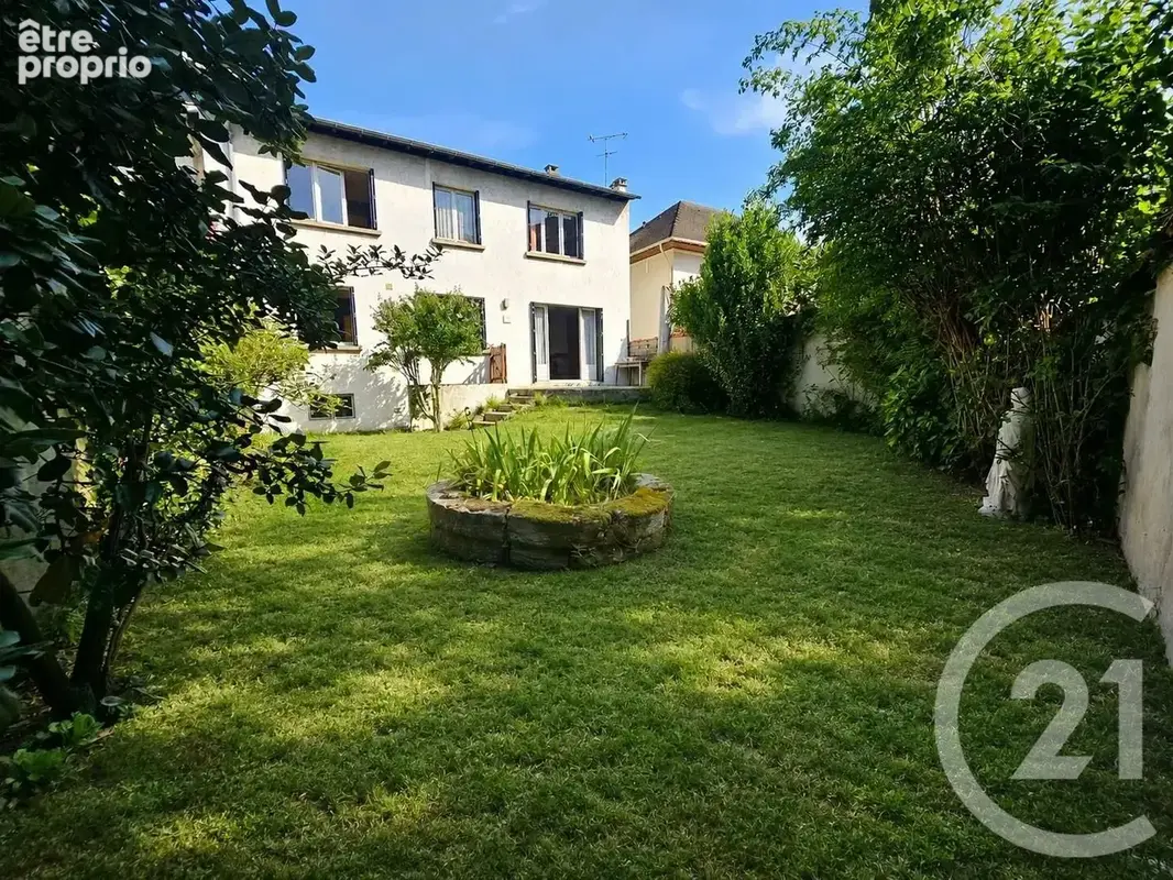 Photo Maison à Saint-Maur-Des-Fosses au prix de 750 000€