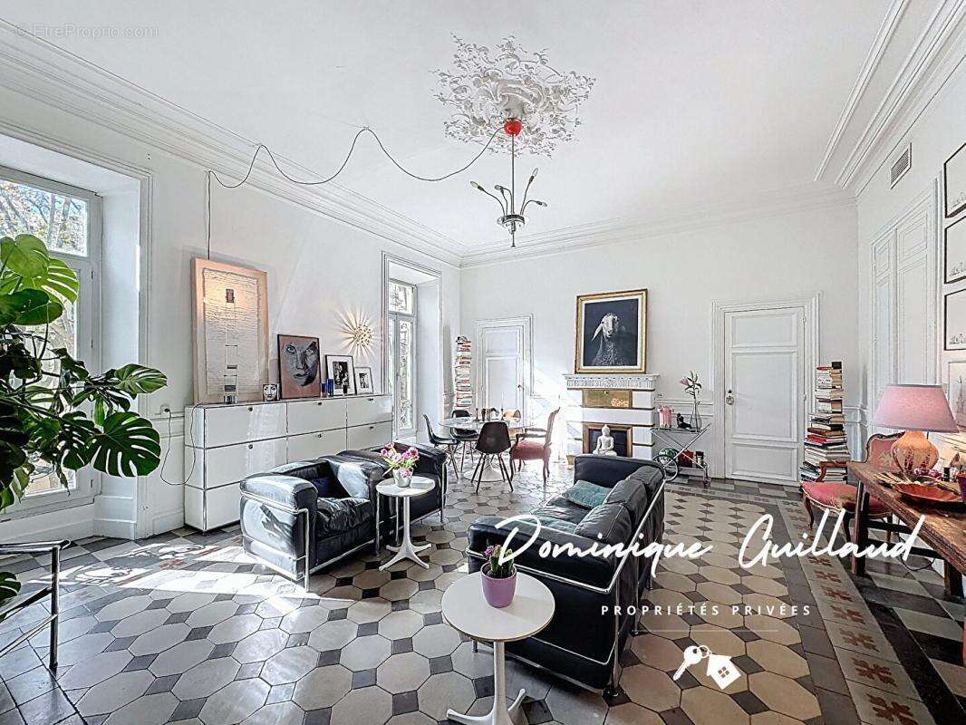 Appartement à NIMES