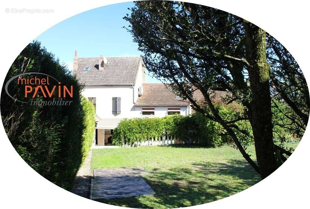 Maison à LA GUERCHE-SUR-L'AUBOIS