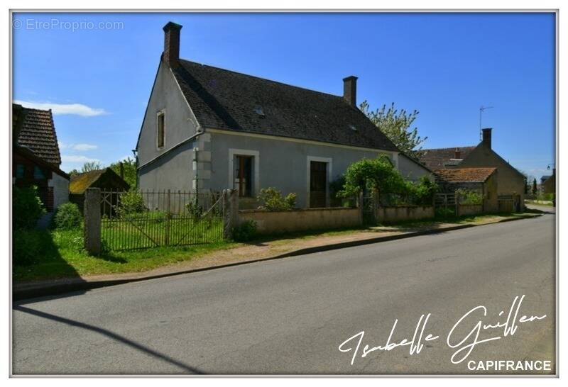 Maison à TOUCHAY