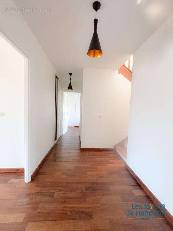 Duplex 6 pièces 136m² - photo 4