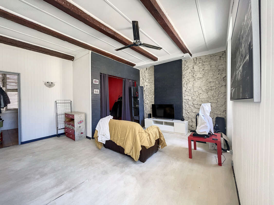 Appartement à MARSEILLE-6E
