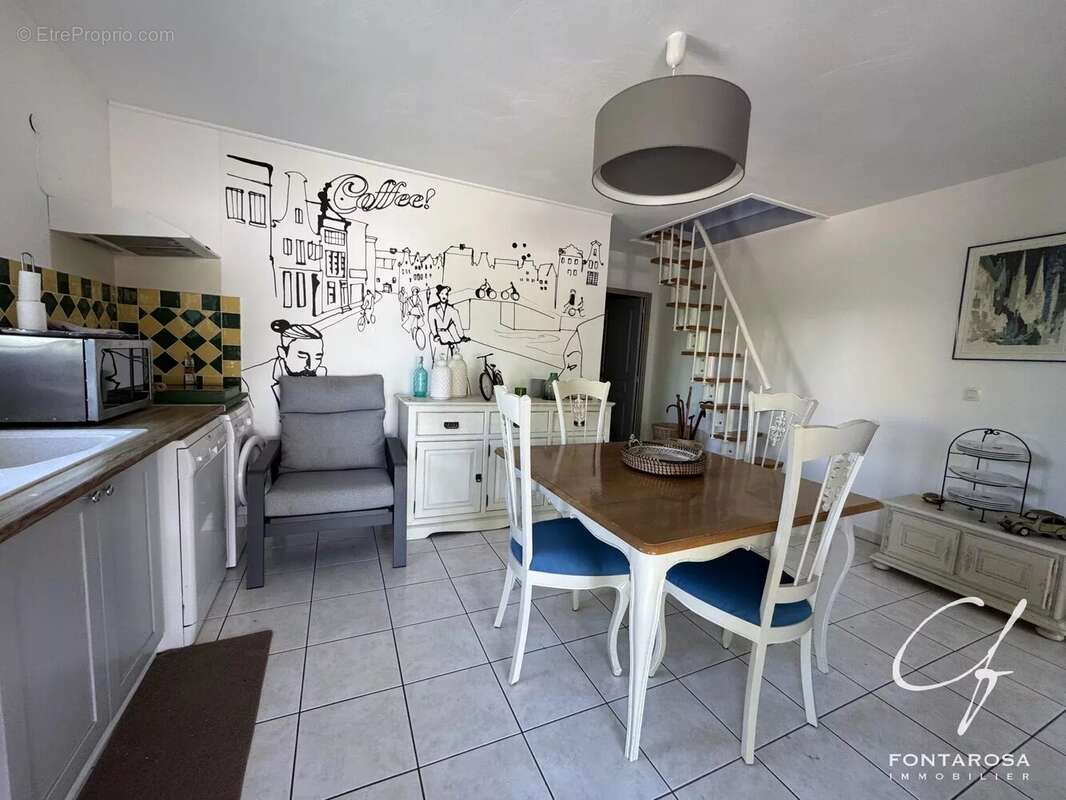 Maison à PUGET-SUR-ARGENS