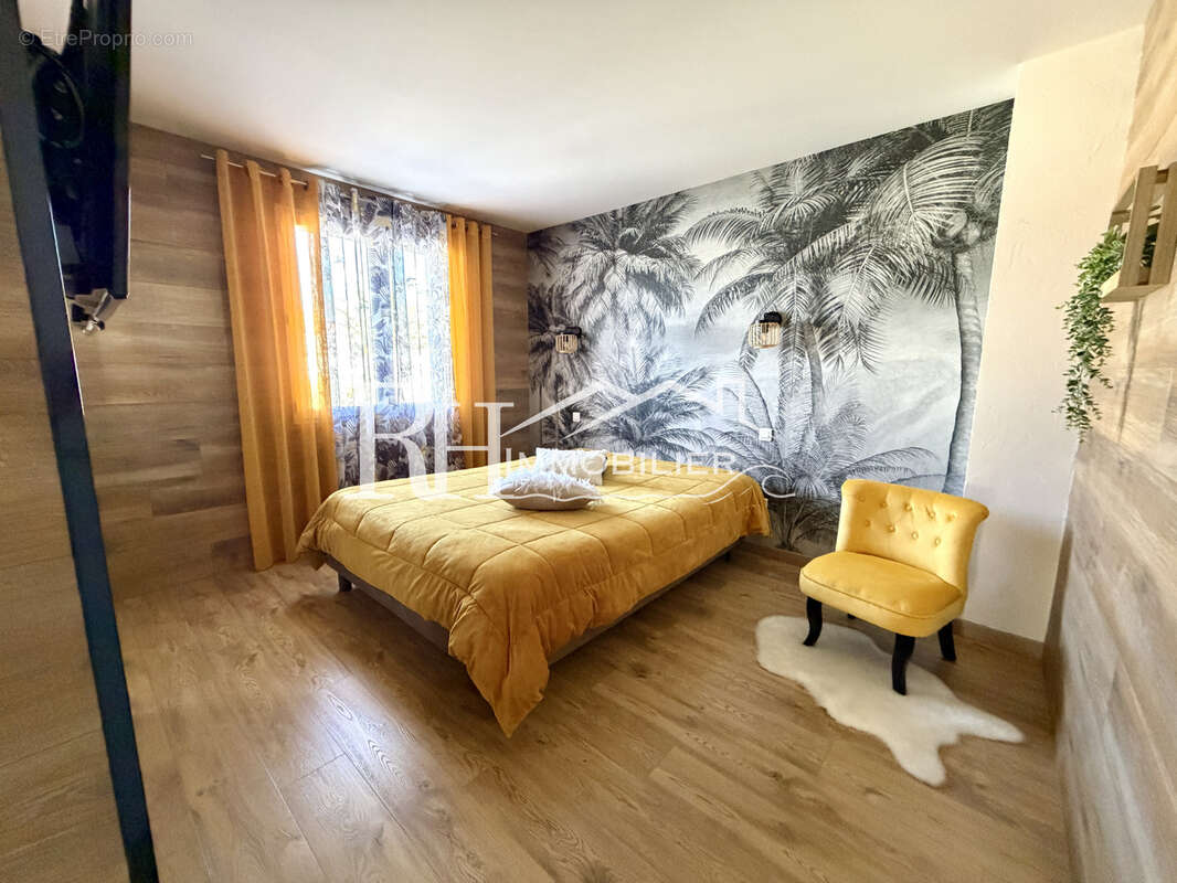 Maison rénovée - proche commerces et plage - photo 8