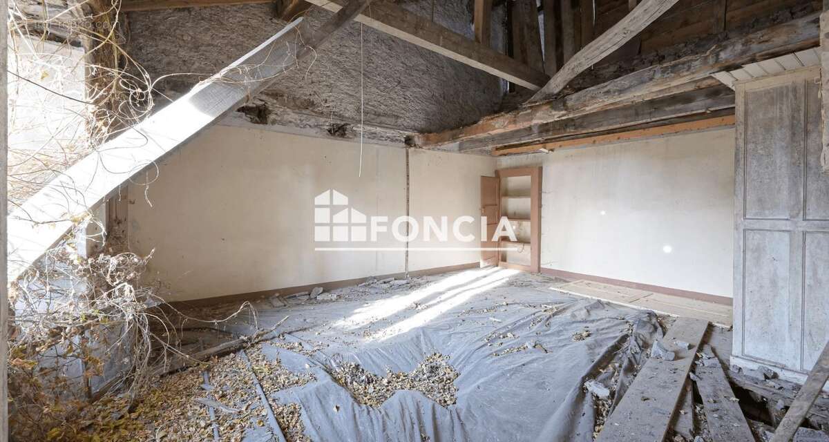 Maison à LA ROCHETTE