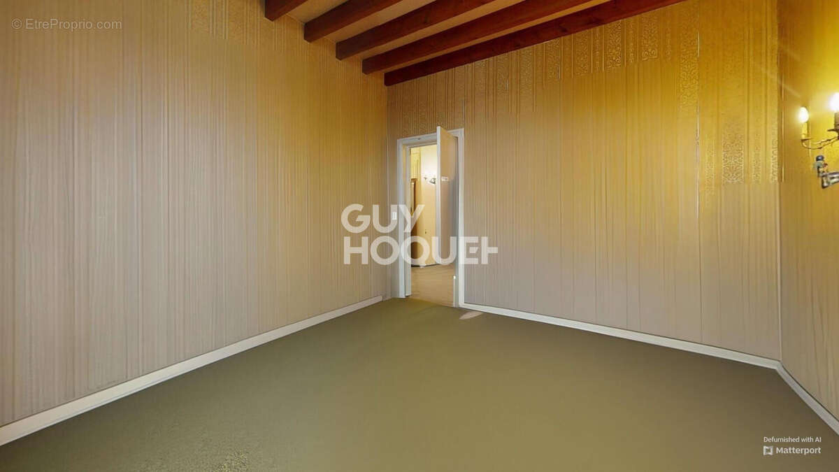 Maison à renover, sur grand terrain de 1100 m2 - photo 10