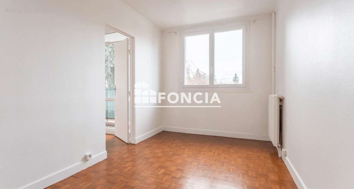 Appartement à MORANGIS