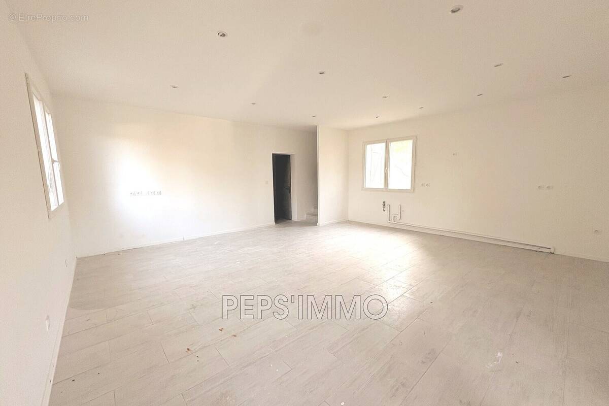 Maison à ENSUES-LA-REDONNE