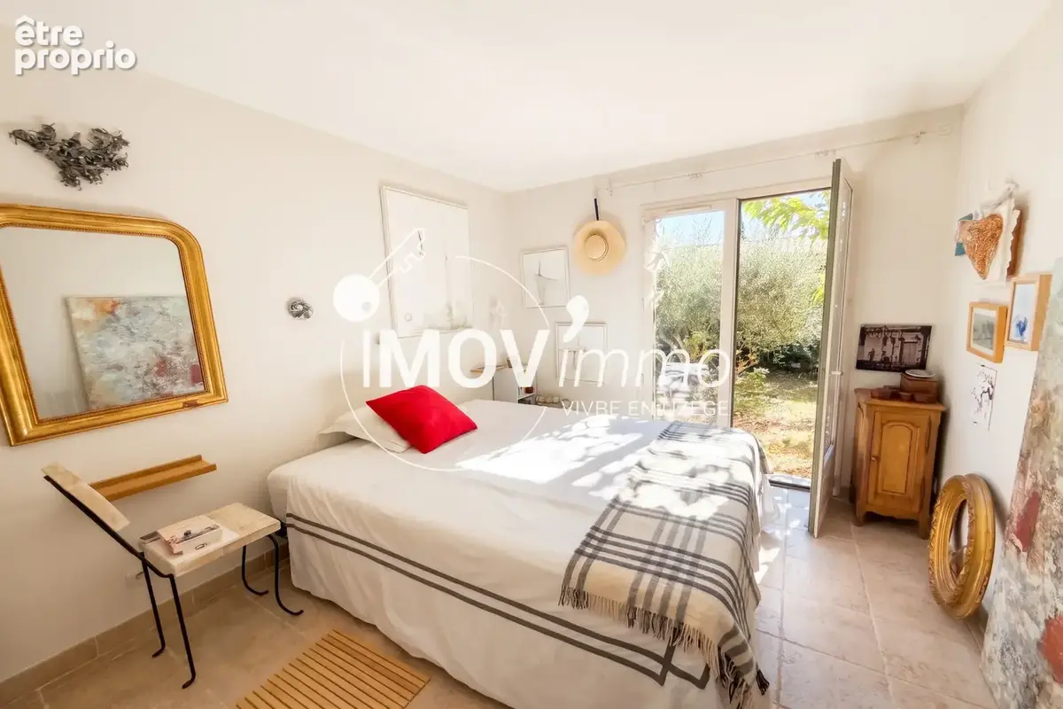 Maison 5 pièces 110 m² à vendre à Saint-Quentin-La-Poterie (30700) - photo 5