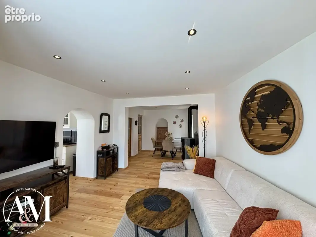 Photo Maison à Val-Des-Pres au prix de 575 000€