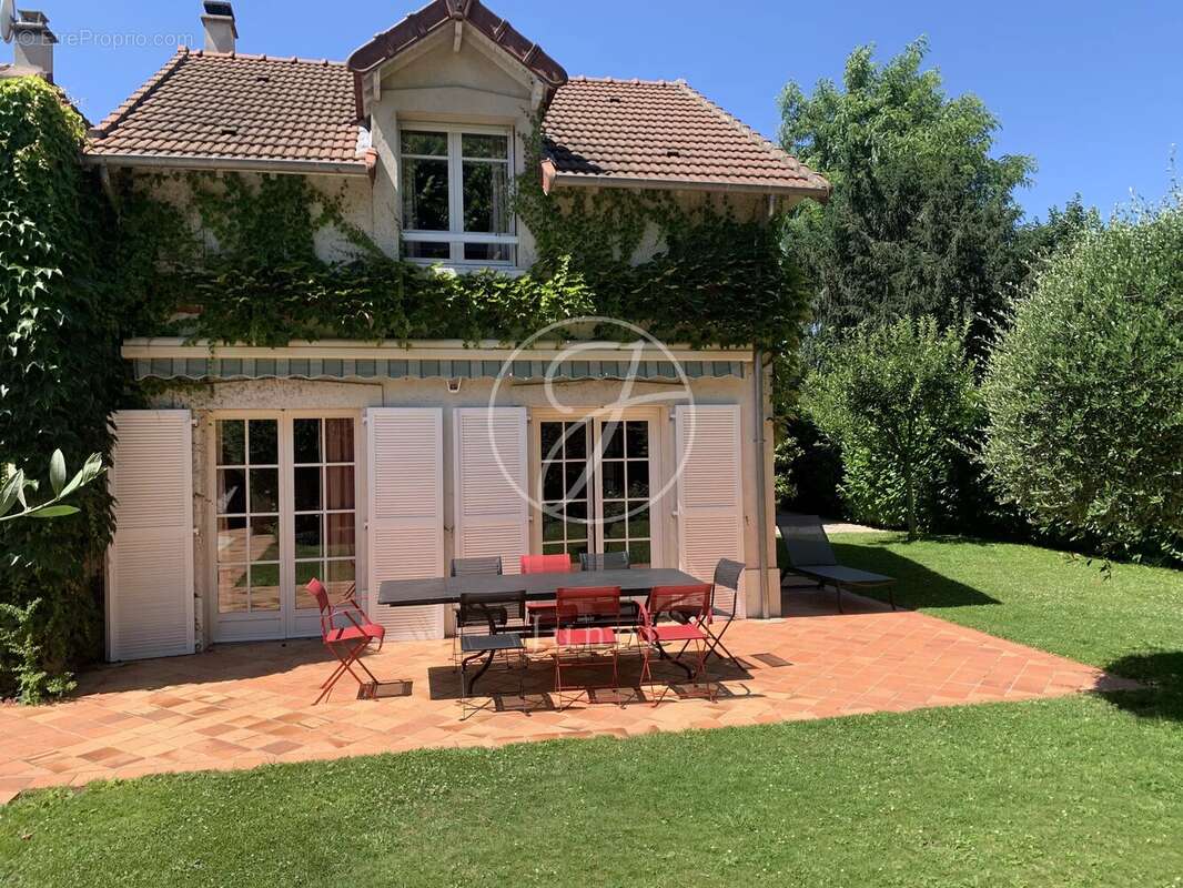 Maison à LE VESINET