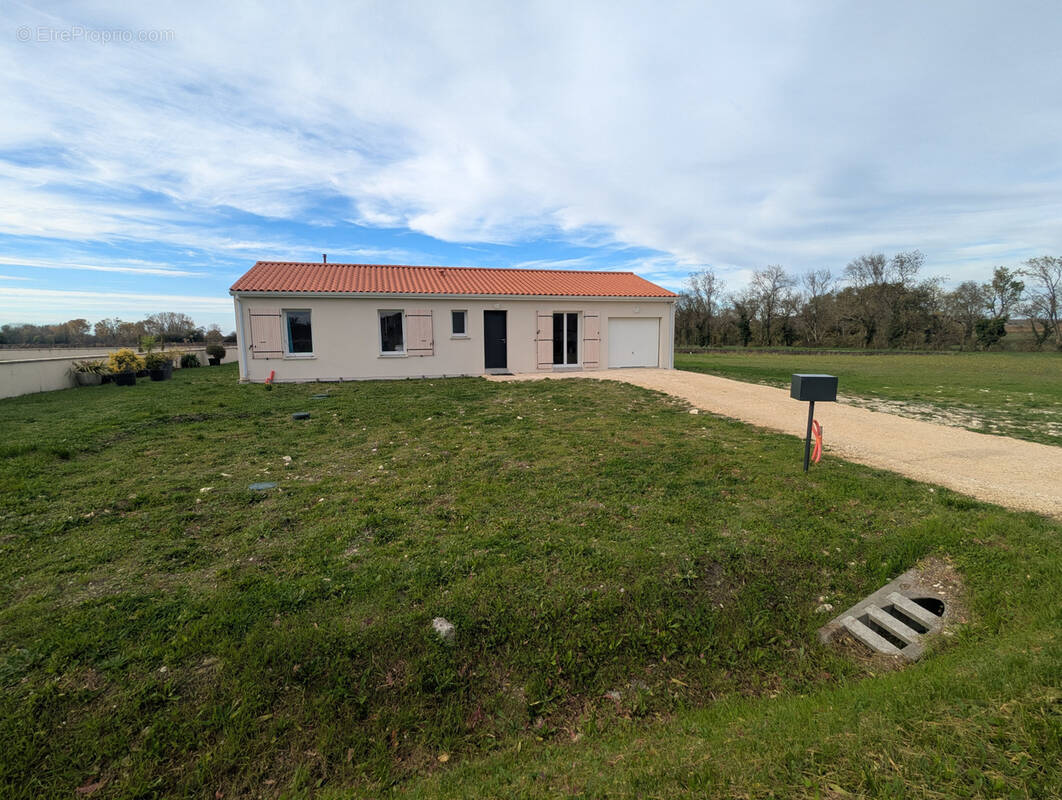 Maison à SAINTE-LHEURINE